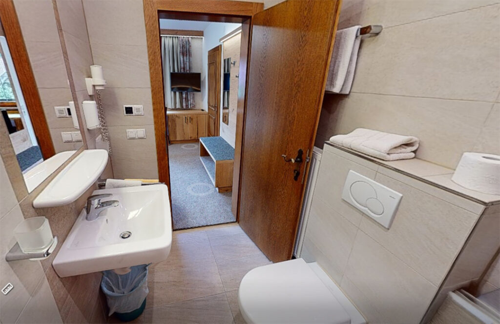 Familienzimmer Schatzberg_Bad
